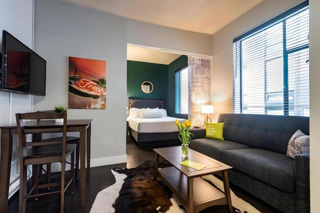 The Oxford Seattle-Downtown Hotel Exterior photo